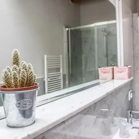 ベッド・アンド・ブレックファスト Torre Del Barbarossa Foresteria