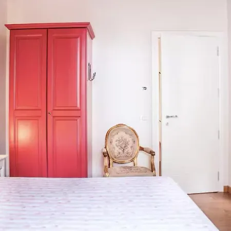 Torre Del Barbarossa Foresteria Манделло-дель-Ларио