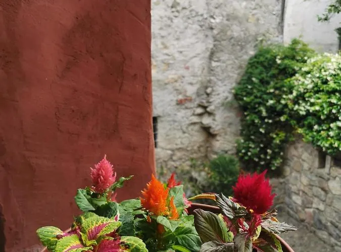 Torre Del Barbarossa Foresteria 3*