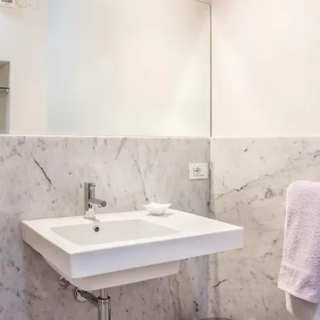 Torre Del Barbarossa Foresteria B&B 만델로델라리오