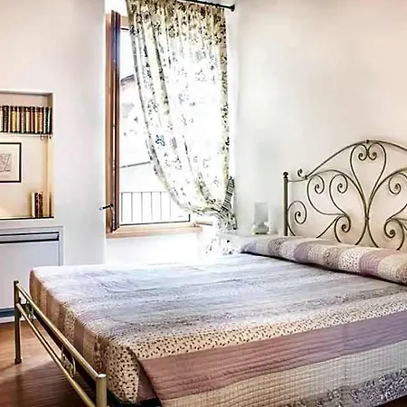 Torre Del Barbarossa Foresteria 3*