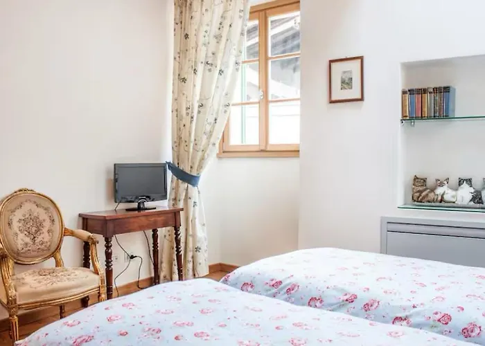 Torre Del Barbarossa Foresteria 3*