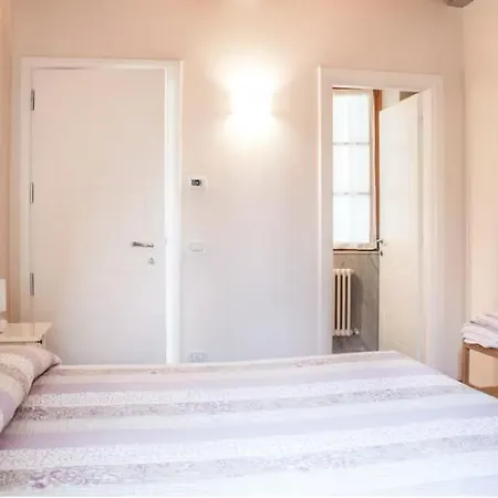 Torre Del Barbarossa Foresteria 3* Mandello del Lario