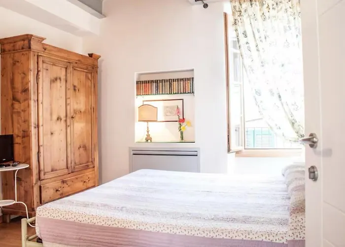 فندق مبيت وإفطار Torre Del Barbarossa Foresteria 3*